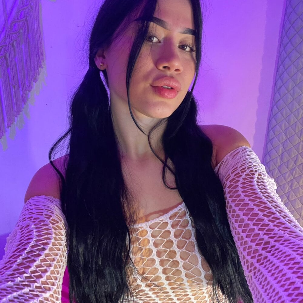 sofiia_smith_ Chatroom