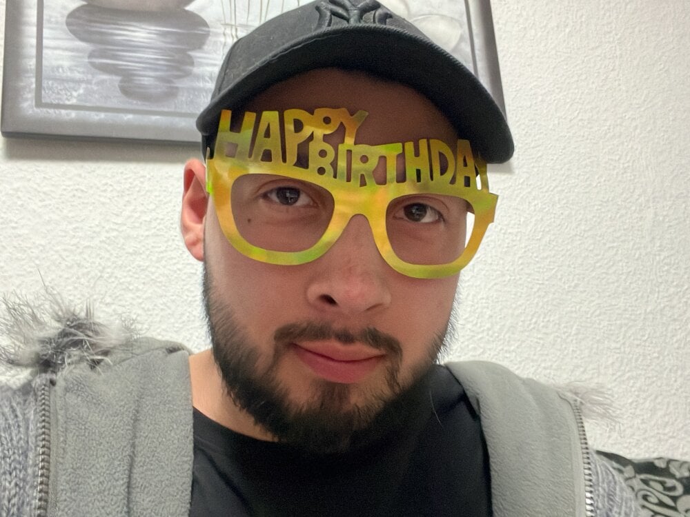 spritzerboy23 Chatroom