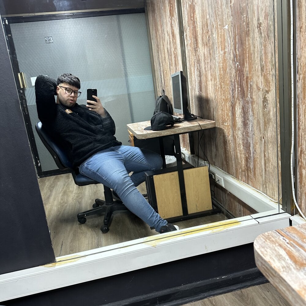 stalinhernandez Chatroom