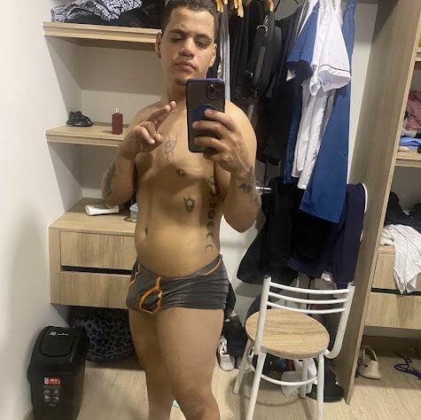 stripcamiloo Chatroom