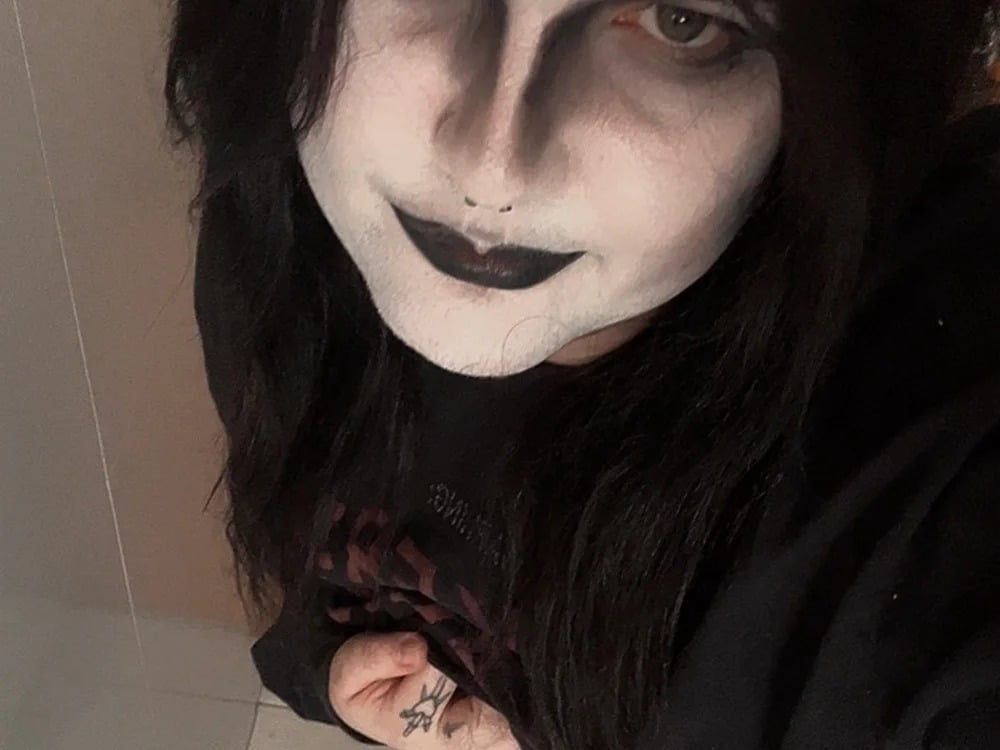 sundaygoth Chatroom