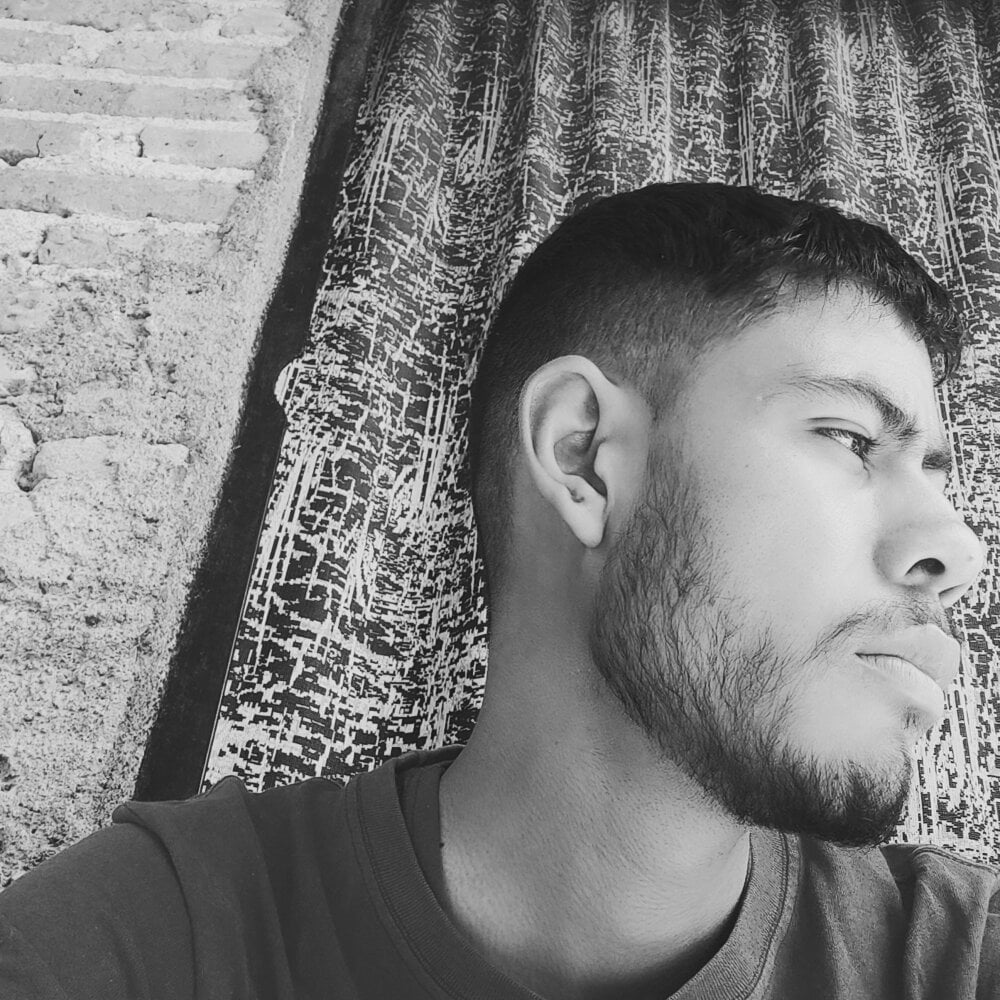 supercaliente542 Chatroom