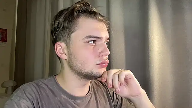 superfluboy_ Webcam Profile Picture superfluboy_ Chatroom