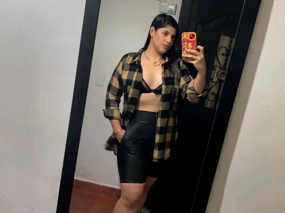 suzan_23 Chatroom