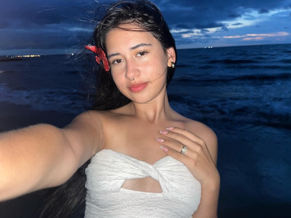 sweetcherry_21 Chatroom