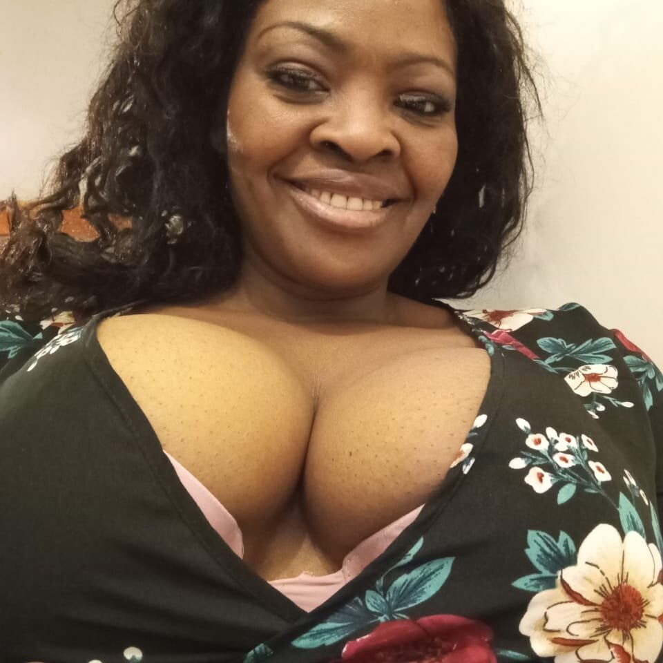 sweetmelonsxxxx25 Chatroom