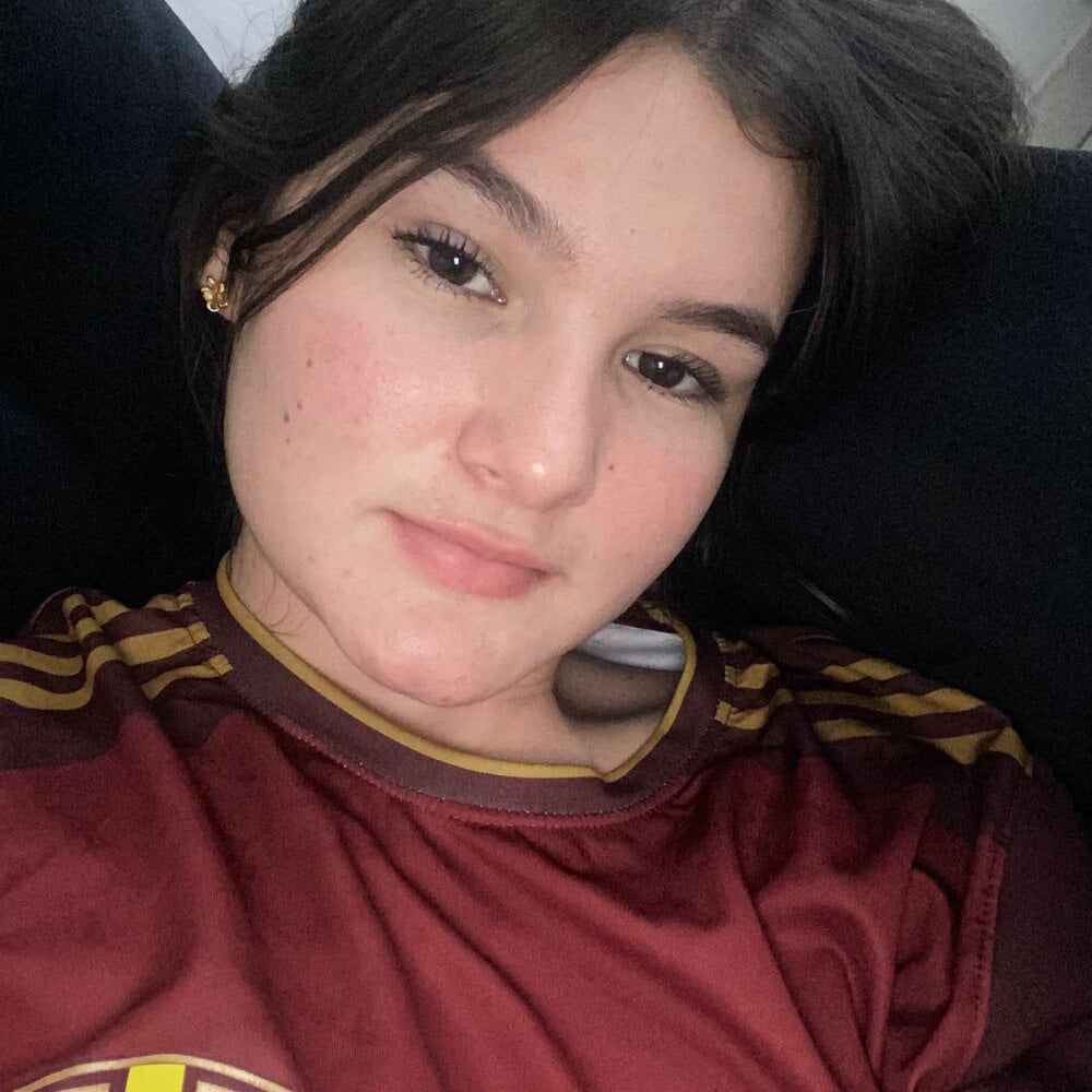 sweetshyisis Chatroom