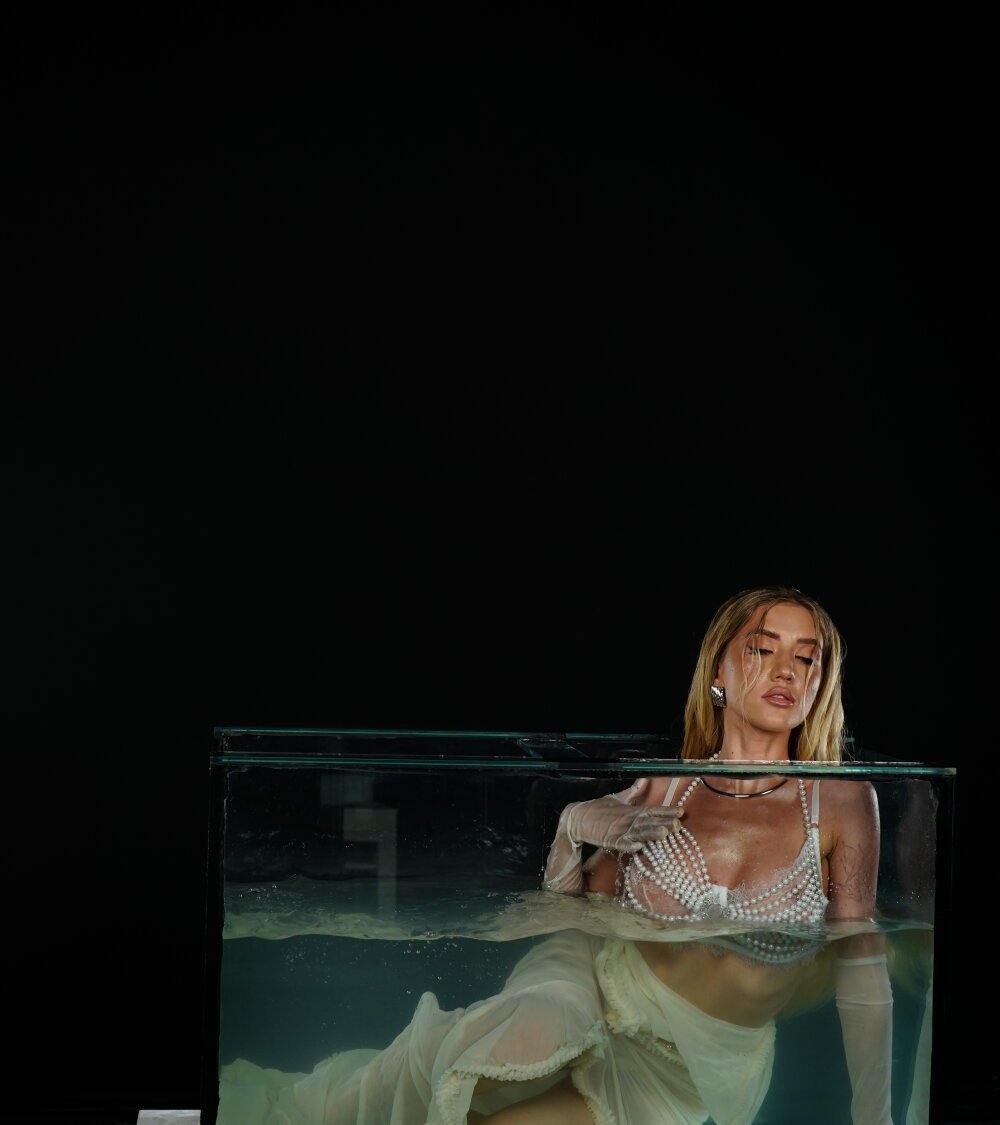 sweety__ella Chatroom