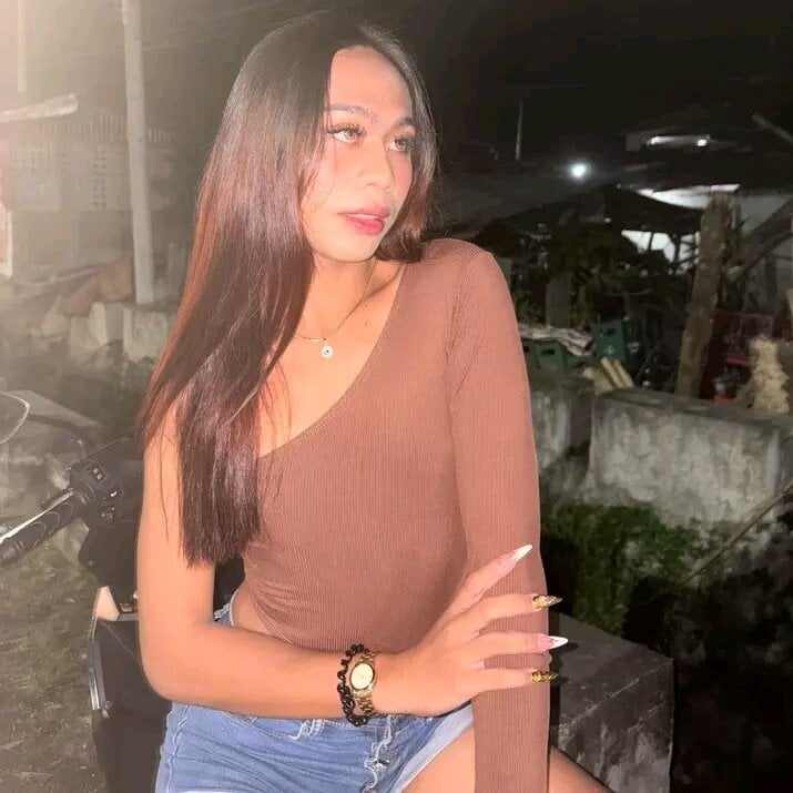 sweety_kyrah18 Webcam Profile Picture sweety_kyrah18 Chatroom