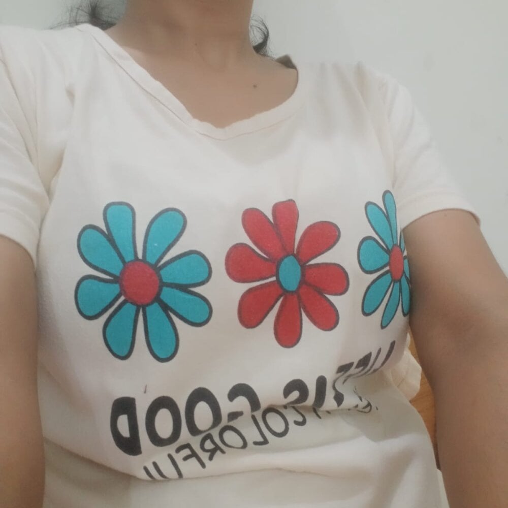 tannu__baby Webcam Profile Picture tannu__baby Chatroom