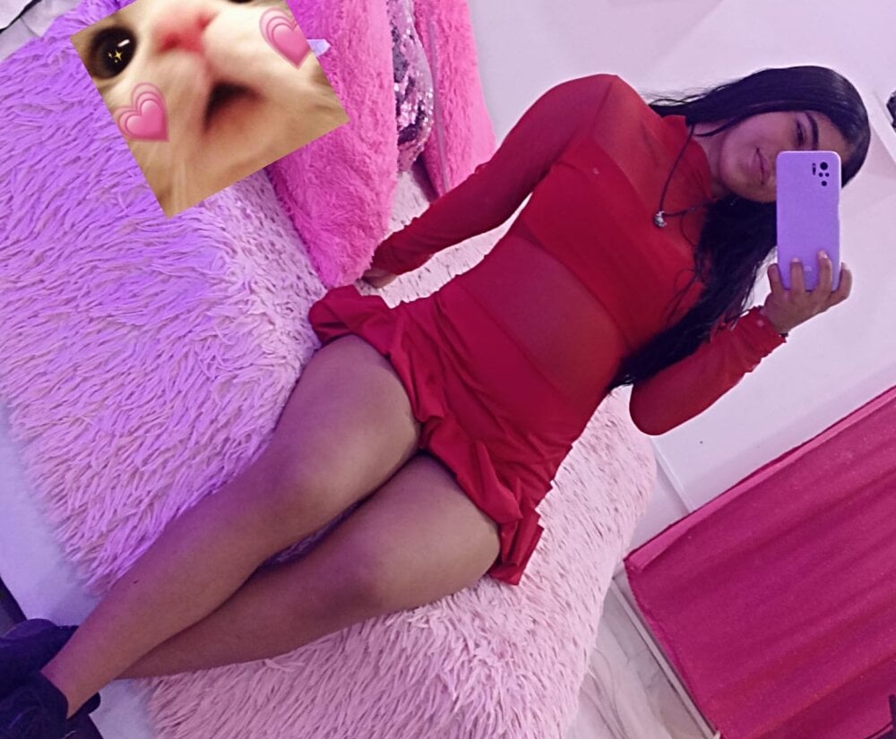 tatiana__ayala Chatroom