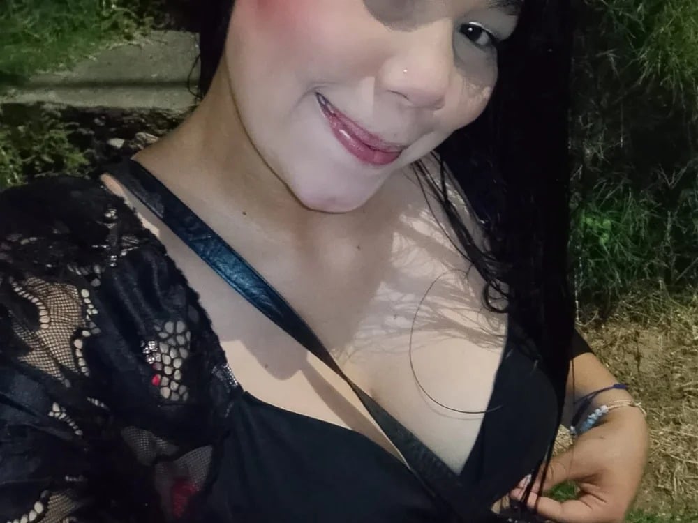 thalia_weeks_ Chatroom