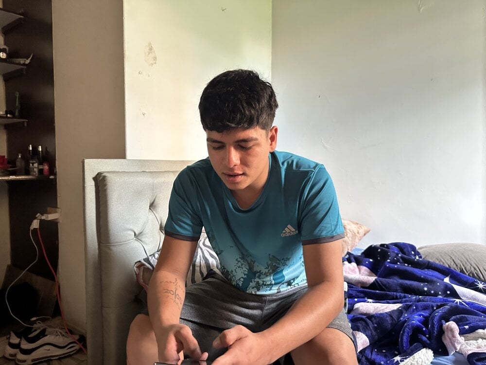 the_boy_king016 Webcam Profile Picture the_boy_king016 Chatroom