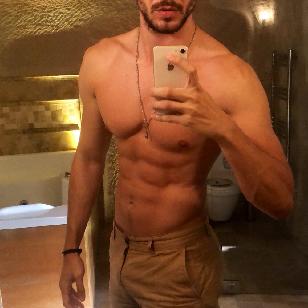 thick_cock39 Chatroom