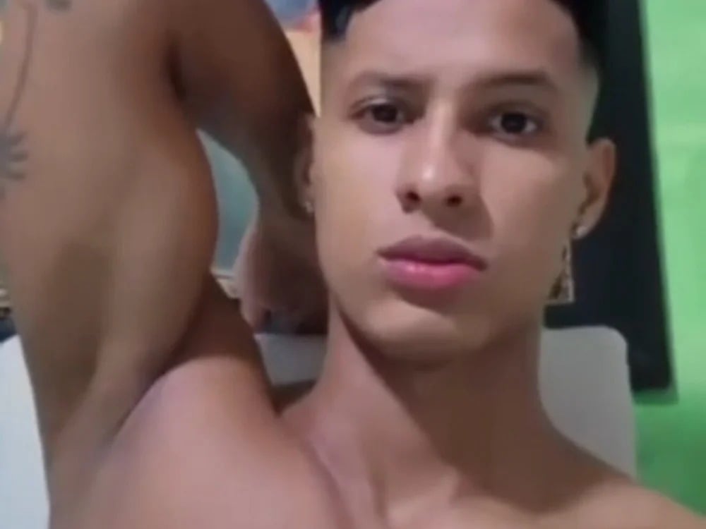 tom_strong1 Chatroom