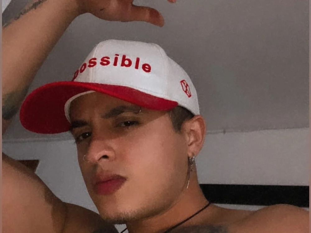 tommy_hotguy Chatroom