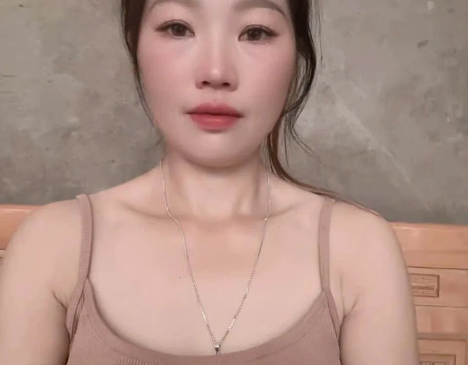 trangtrangn Chatroom