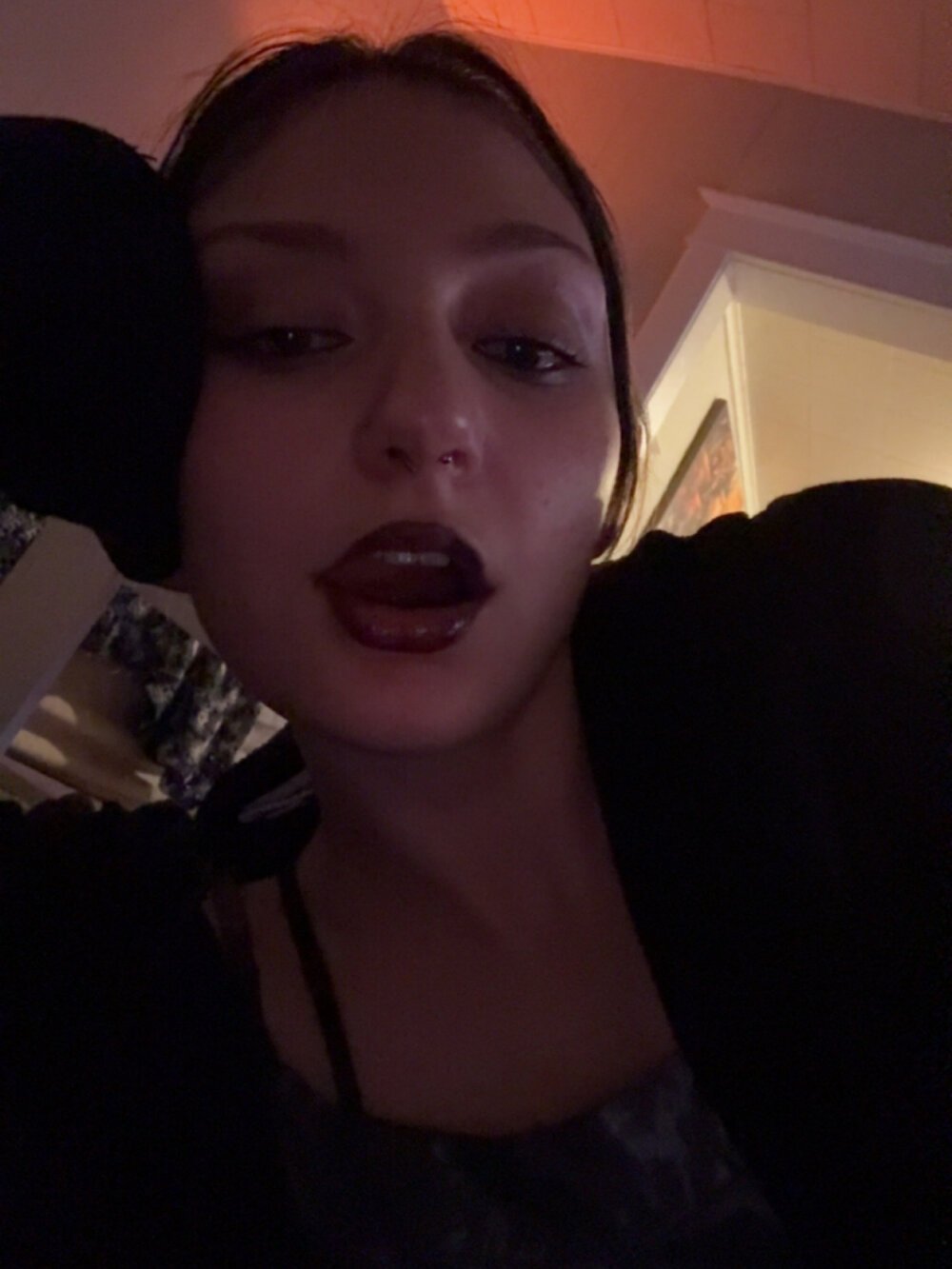 trixibby19 Chatroom