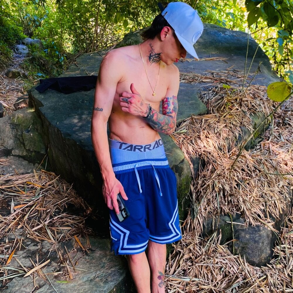 twinks_boys_xxxx Chatroom