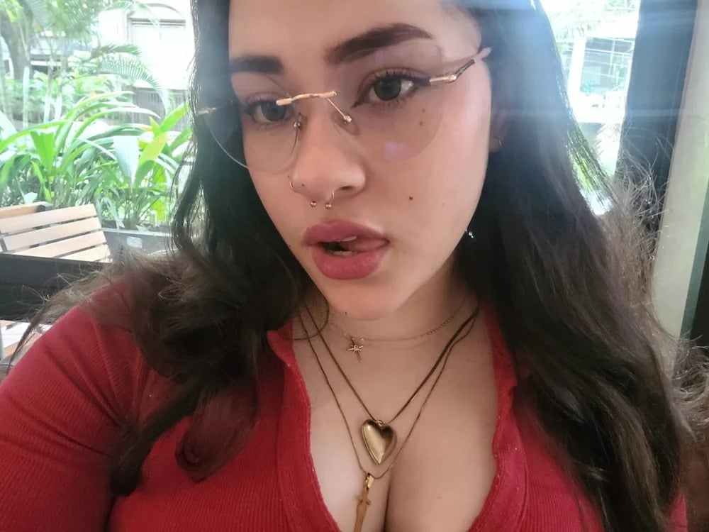 urCurvyTHICC Chatroom