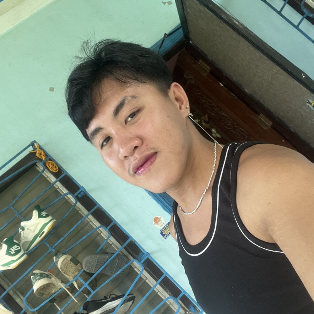 ur_fucking_rolly Chatroom