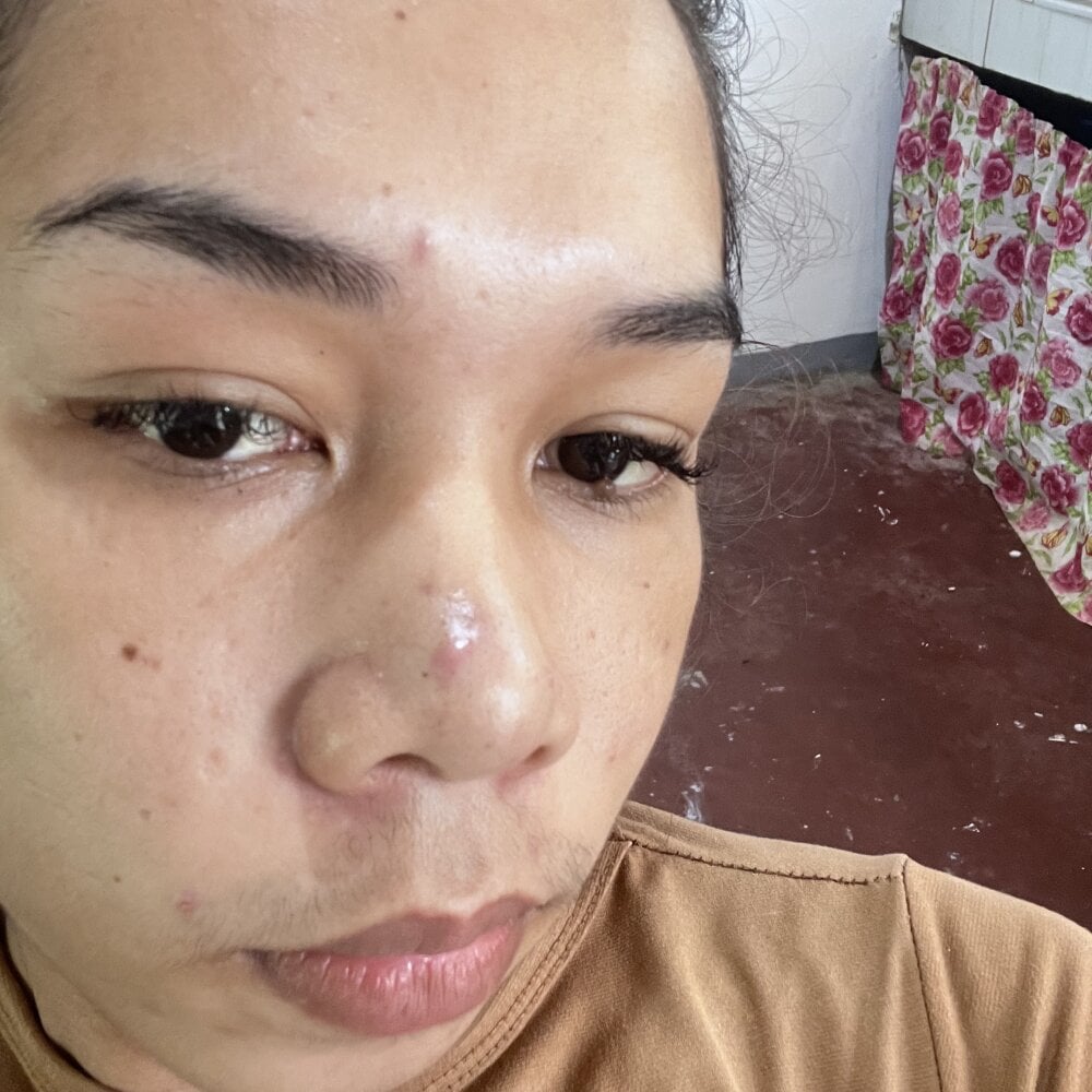 ur_hot_picks Chatroom