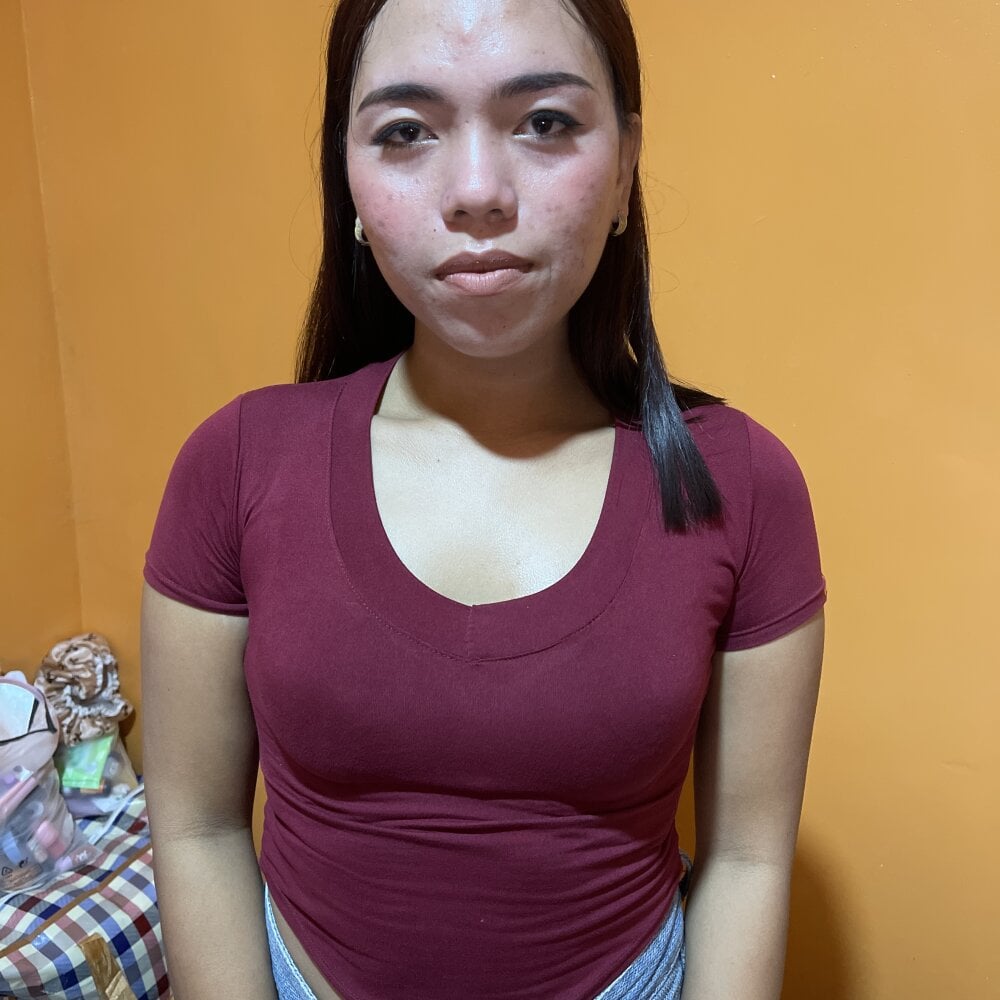 ur_lovelyjessy Chatroom