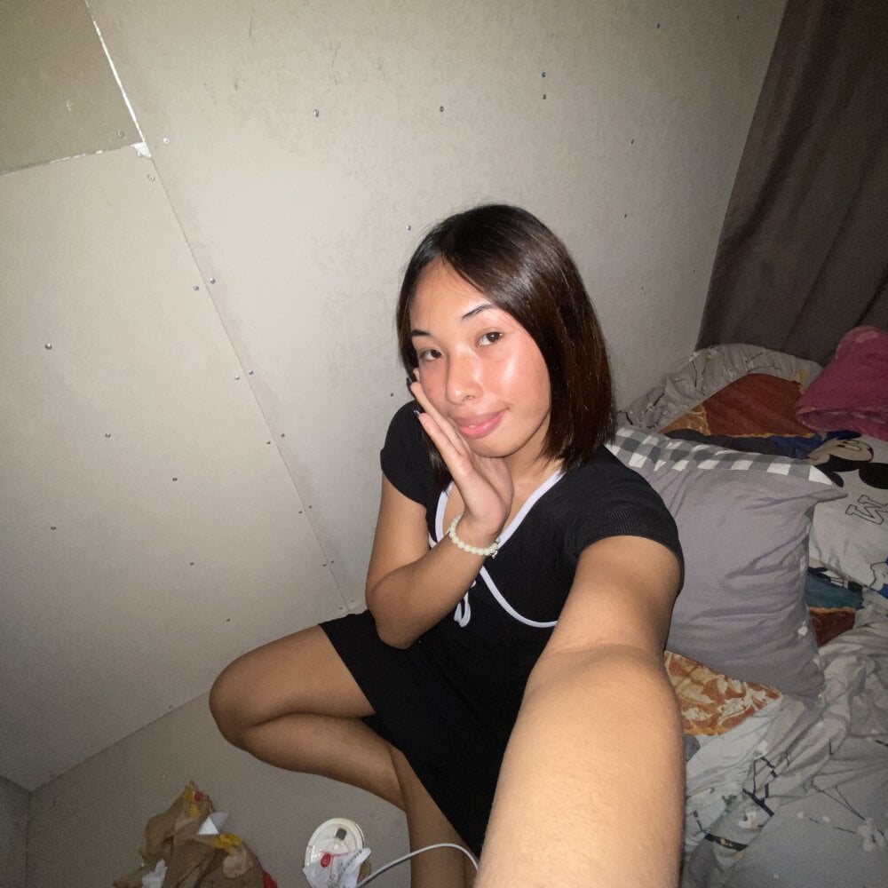 urcrushnextdoor_ Chatroom