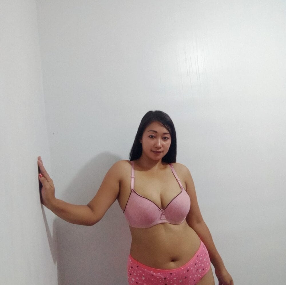 urpinay_hotties69 Chatroom