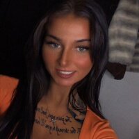 valentinemilena Chatroom