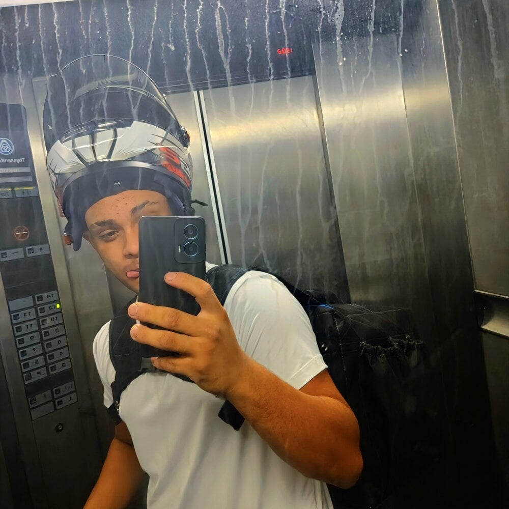 victor244980 Chatroom