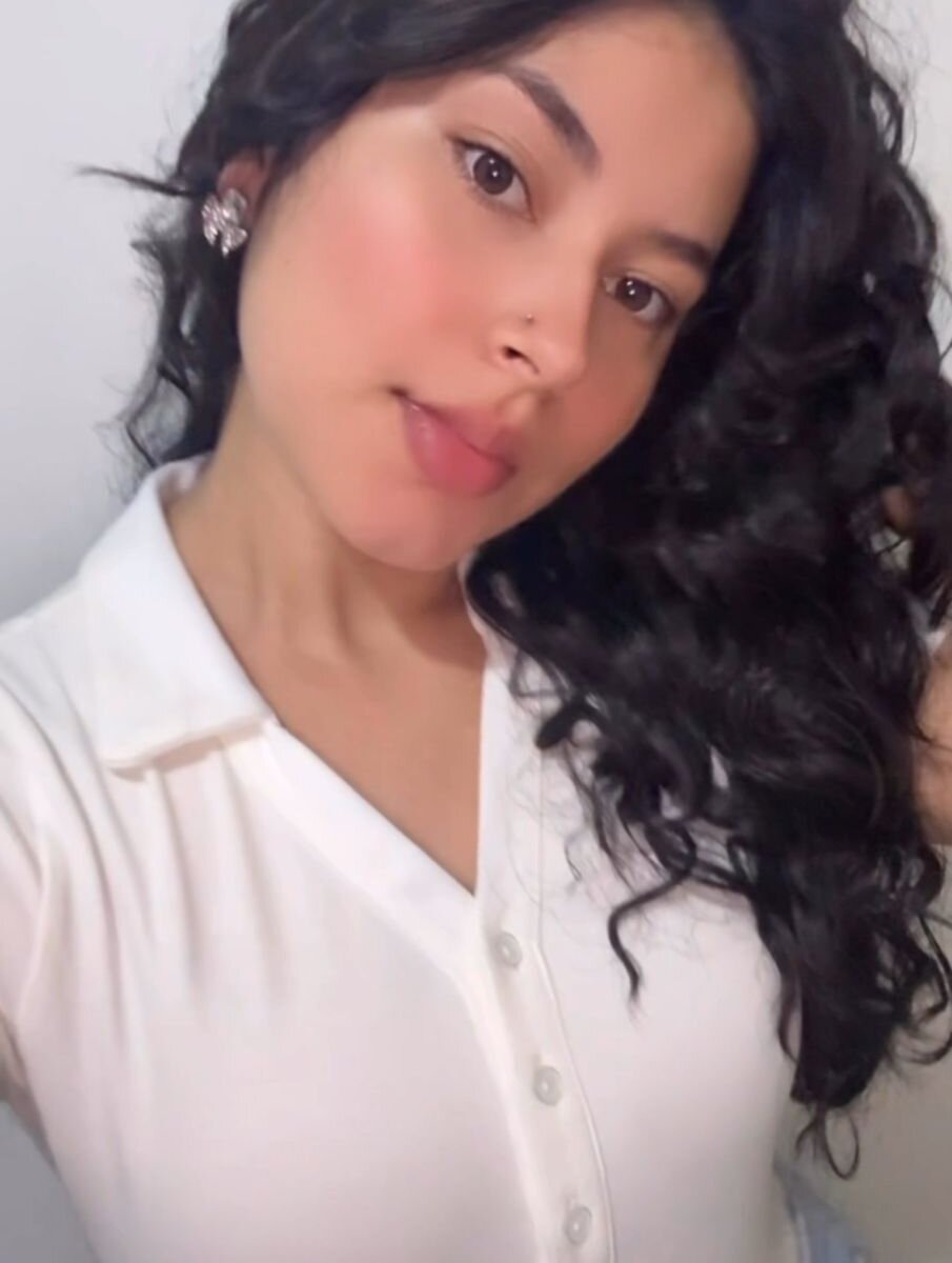 violet_blaze Webcam Profile Picture violet_blaze Chatroom