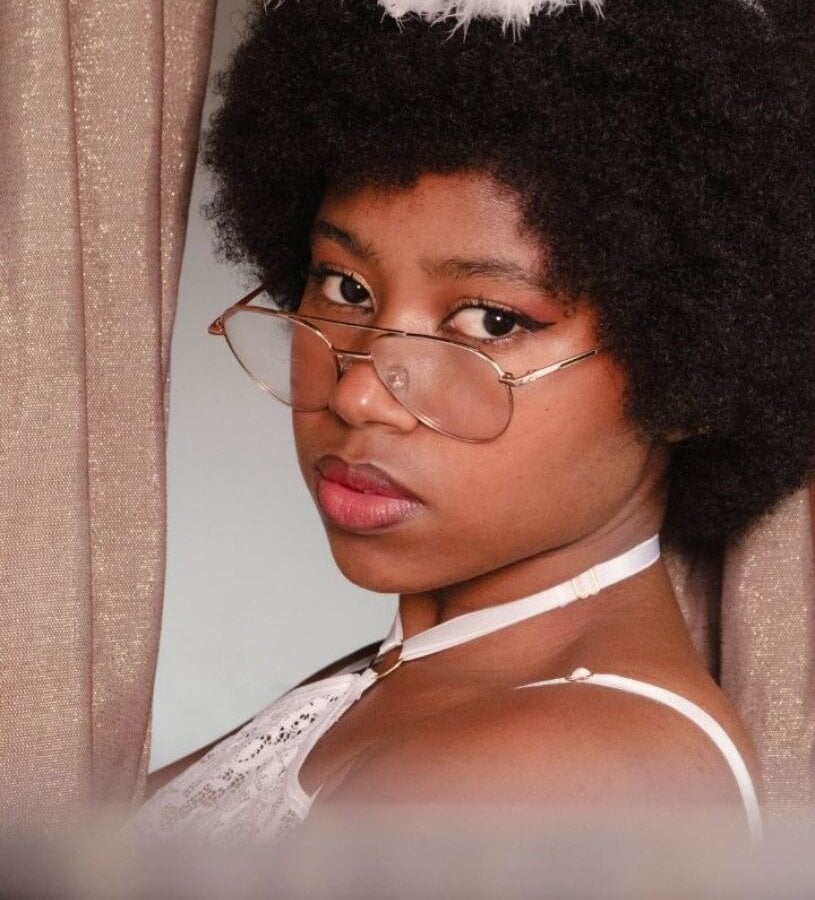 violeta_ruizz Chatroom