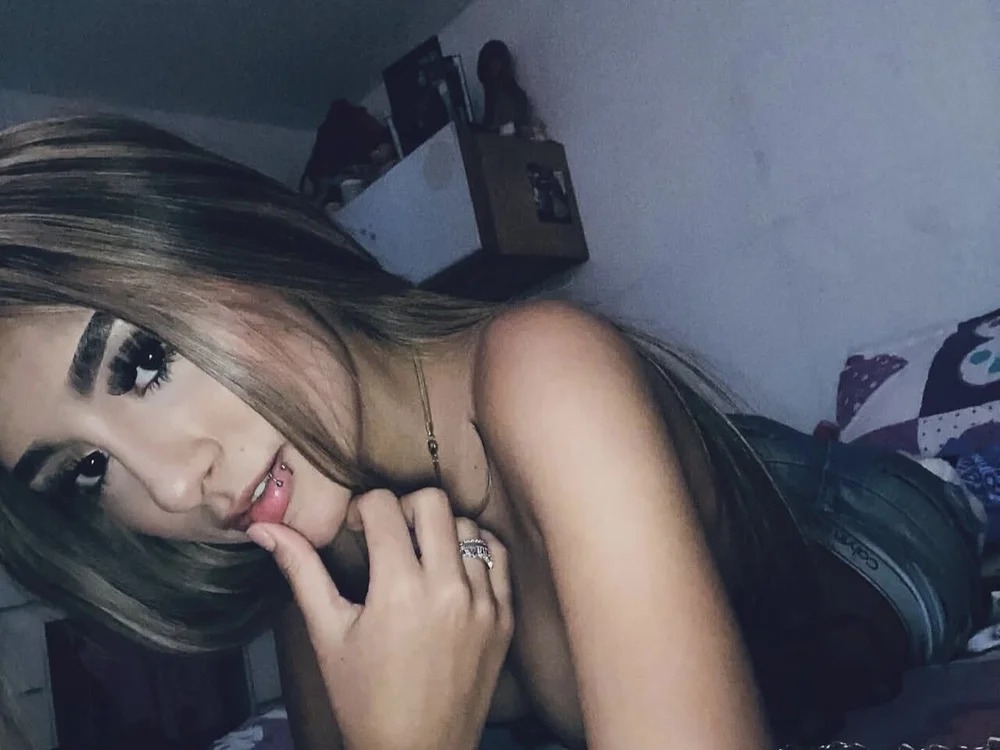 violette_summerx Chatroom