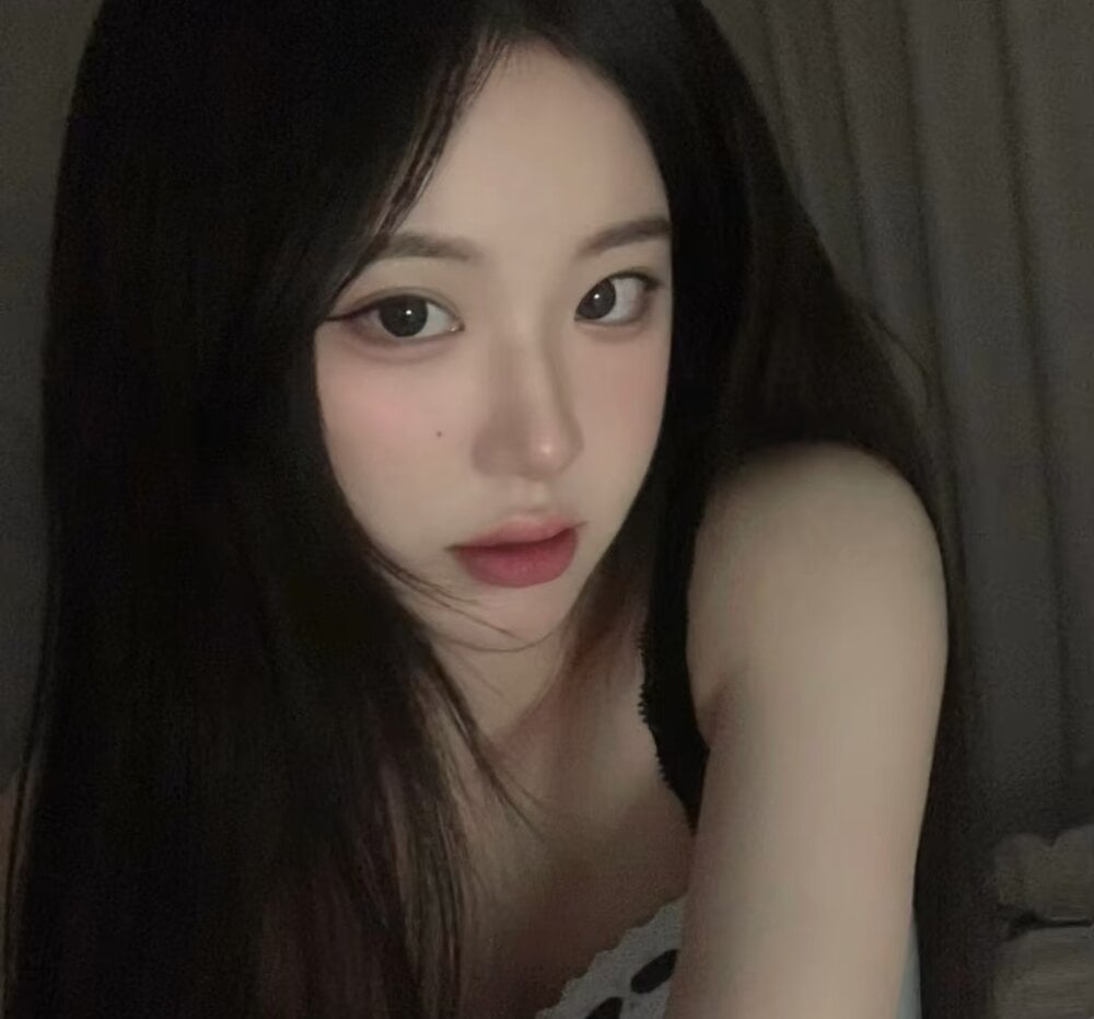 xiaolu8 Webcam Profile Picture xiaolu8 Chatroom