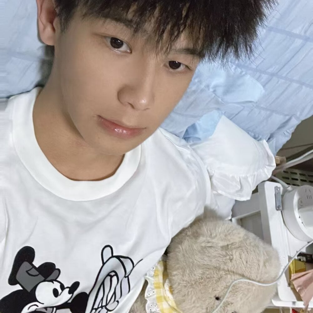 xiaowuwu2563 Chatroom