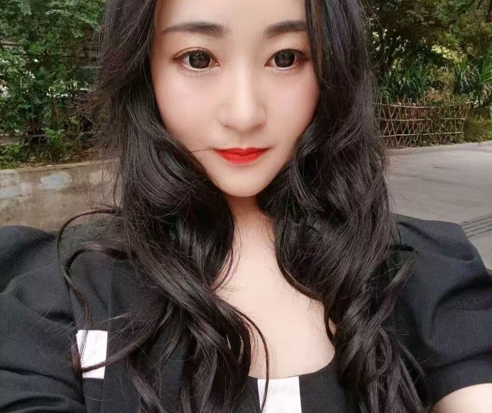 xiuchun100 Chatroom