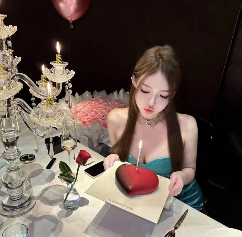 yaya_1888 Chatroom