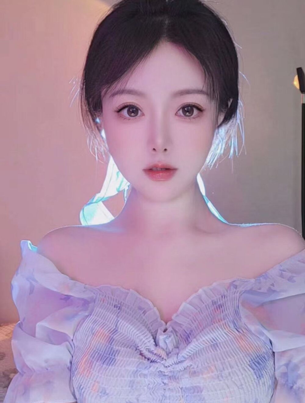 yiyi_x Chatroom