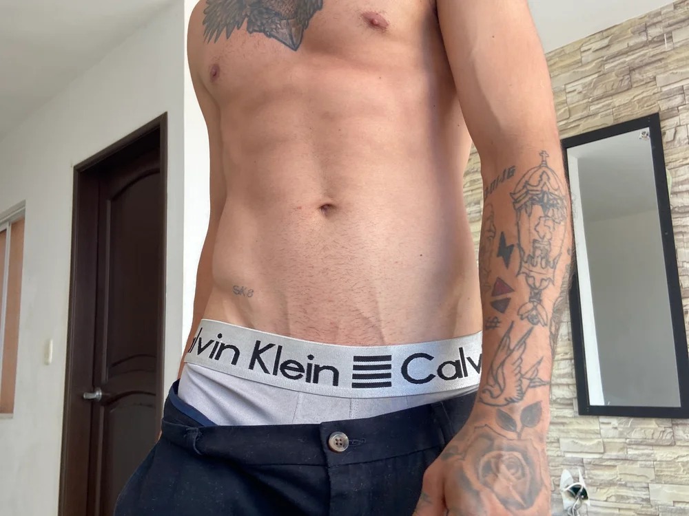 young1208__ Chatroom