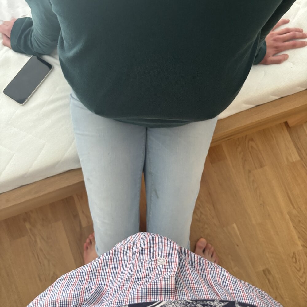 young18couple Chatroom