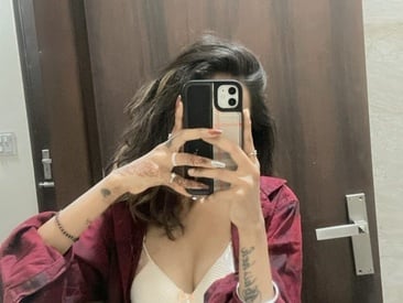 young-lizax