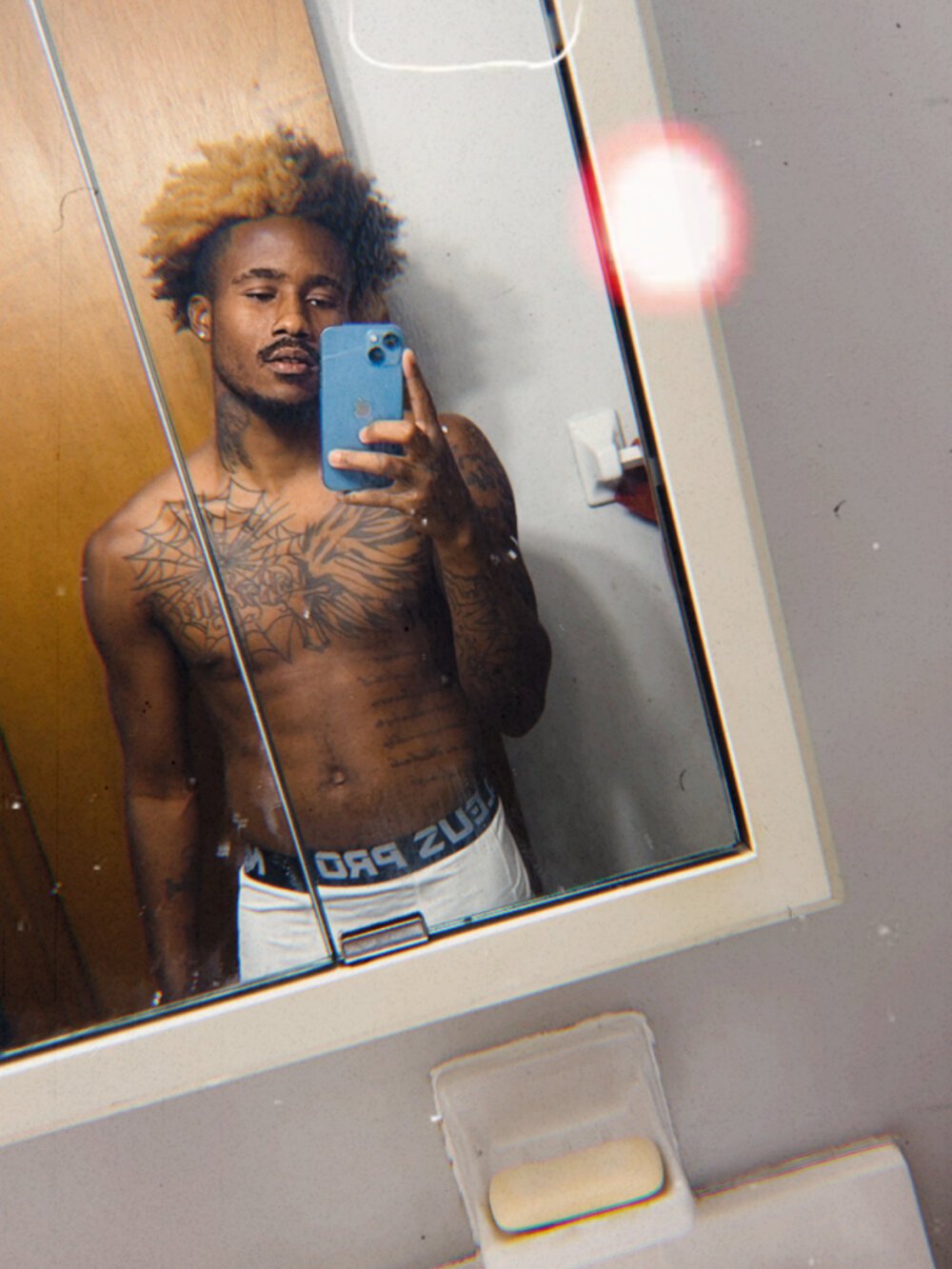 youngbull_dada Chatroom