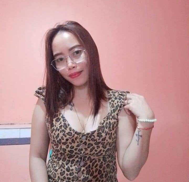 your_hornyapril Chatroom