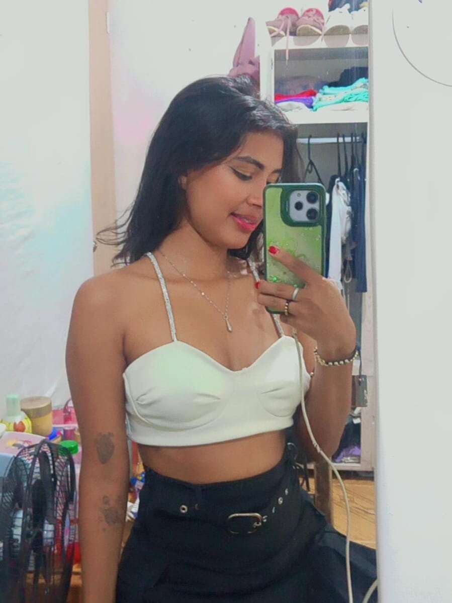 zoe_sw33t Chatroom